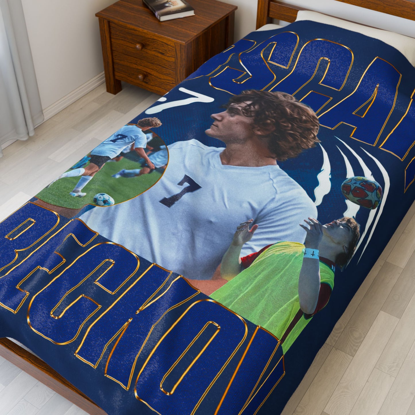 Oscar Sreckov 60"-80" Plush Blanket