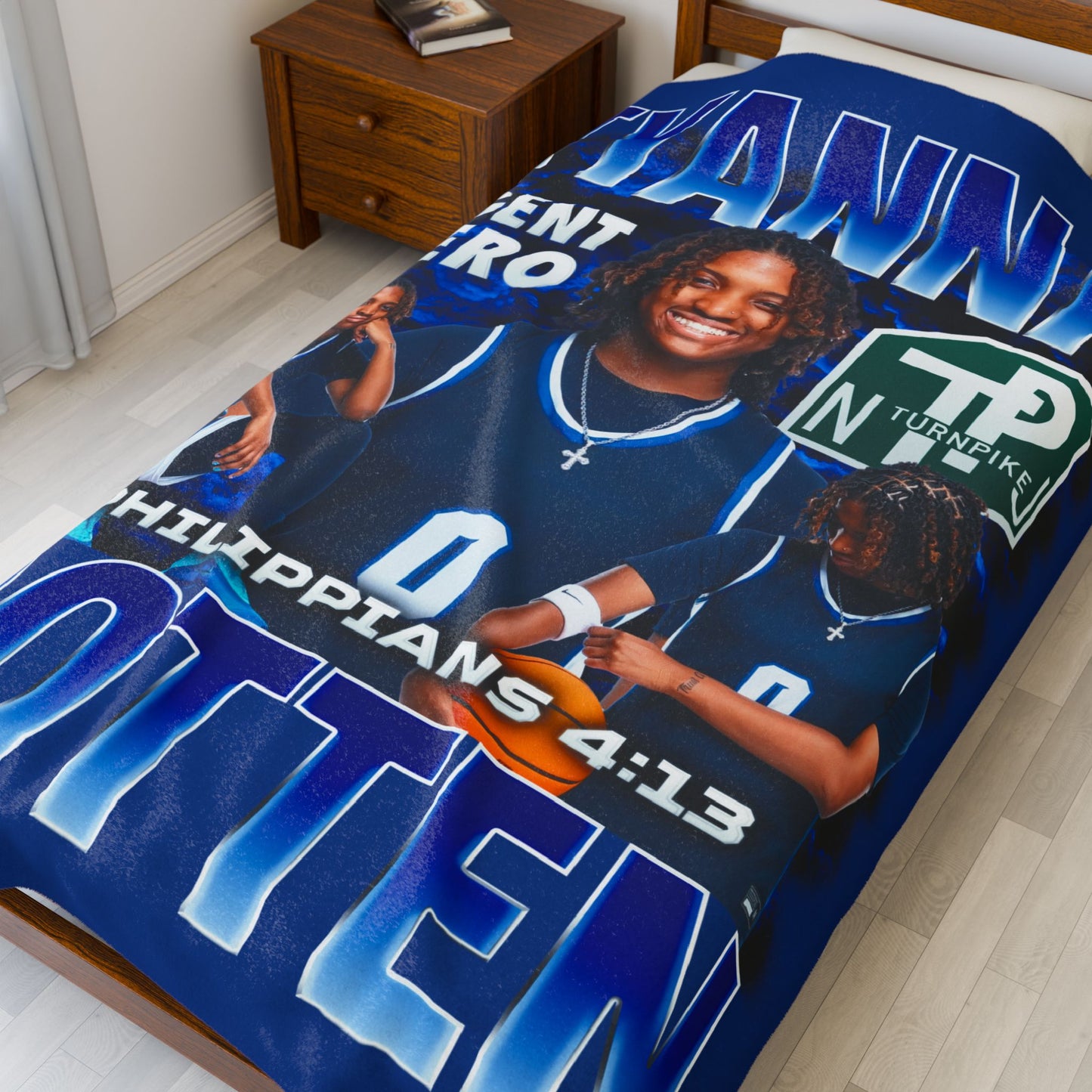 Iyanna Cotten 60"-80" Plush Blanket