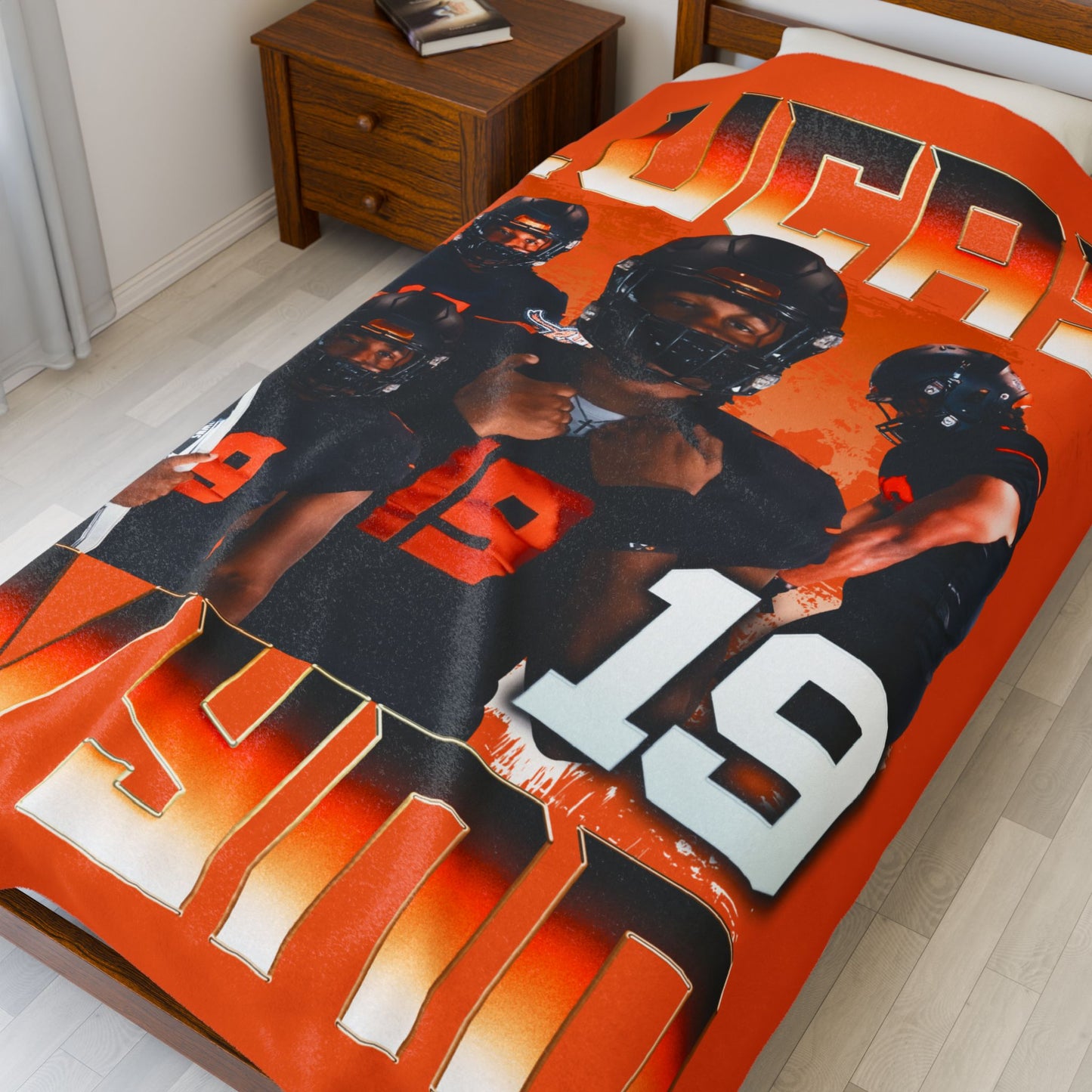 Lucas Wynn 60"-80" Plush Blanket