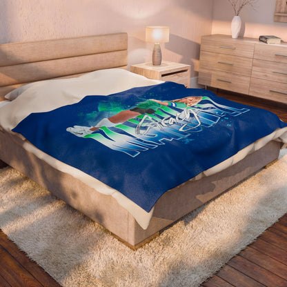 Gracyn Marshall 60"-80" Plush Blanket