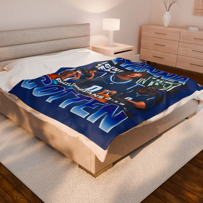 Iyanna Cotten 60"-80" Plush Blanket