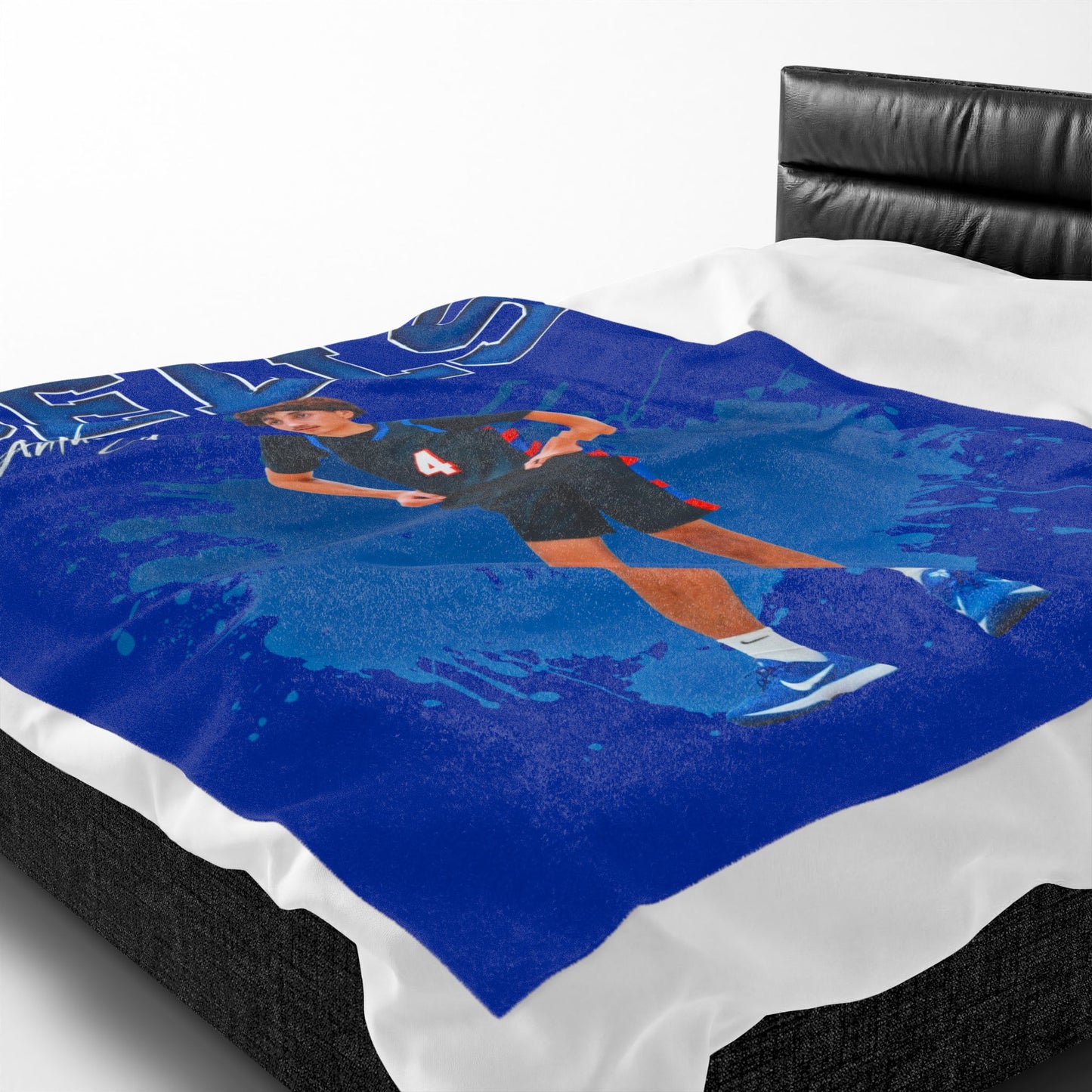 Deanthony Sells 60"-80" Plush Blanket