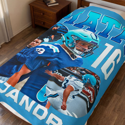 Alejandro Mata 60"-80" Plush Blanket