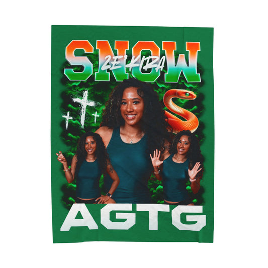 Ze'Kira Snow 60"-80" Plush Blanket