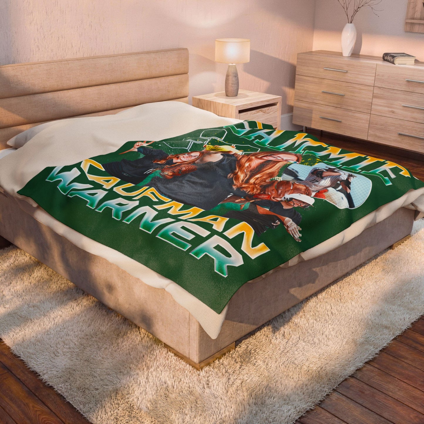 Sammie Kaufman-Warner Hombro Combo 60"-80" Plush Blanket