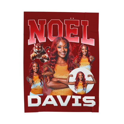 Noël Davis 60"-80" Plush Blanket